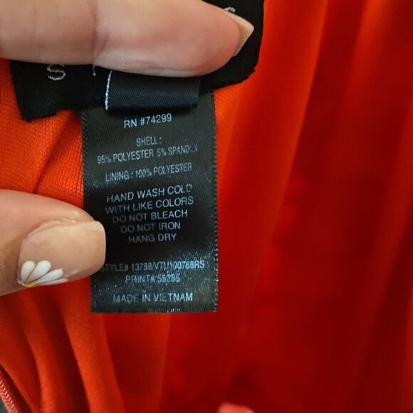 Enfocus Studio- Red cropped tropical print romper- Size 6 - Picture 9 of 9